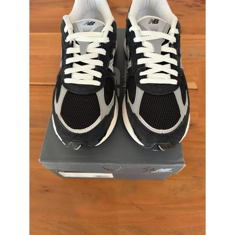 New Balance 2010 Shoes Black Grey Suede NEWMens Size 8.5